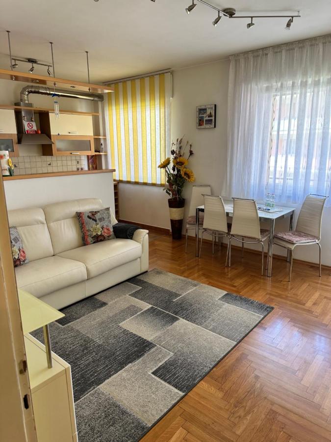 Appartamento Vacanze Мерано Екстер'єр фото